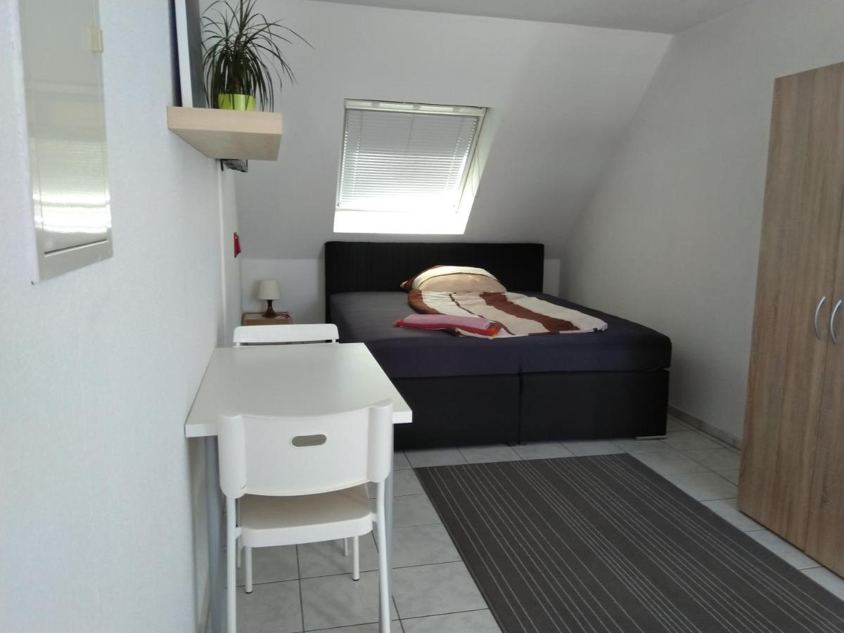 White House 'Privatzimmer' Mannheim Dış mekan fotoğraf