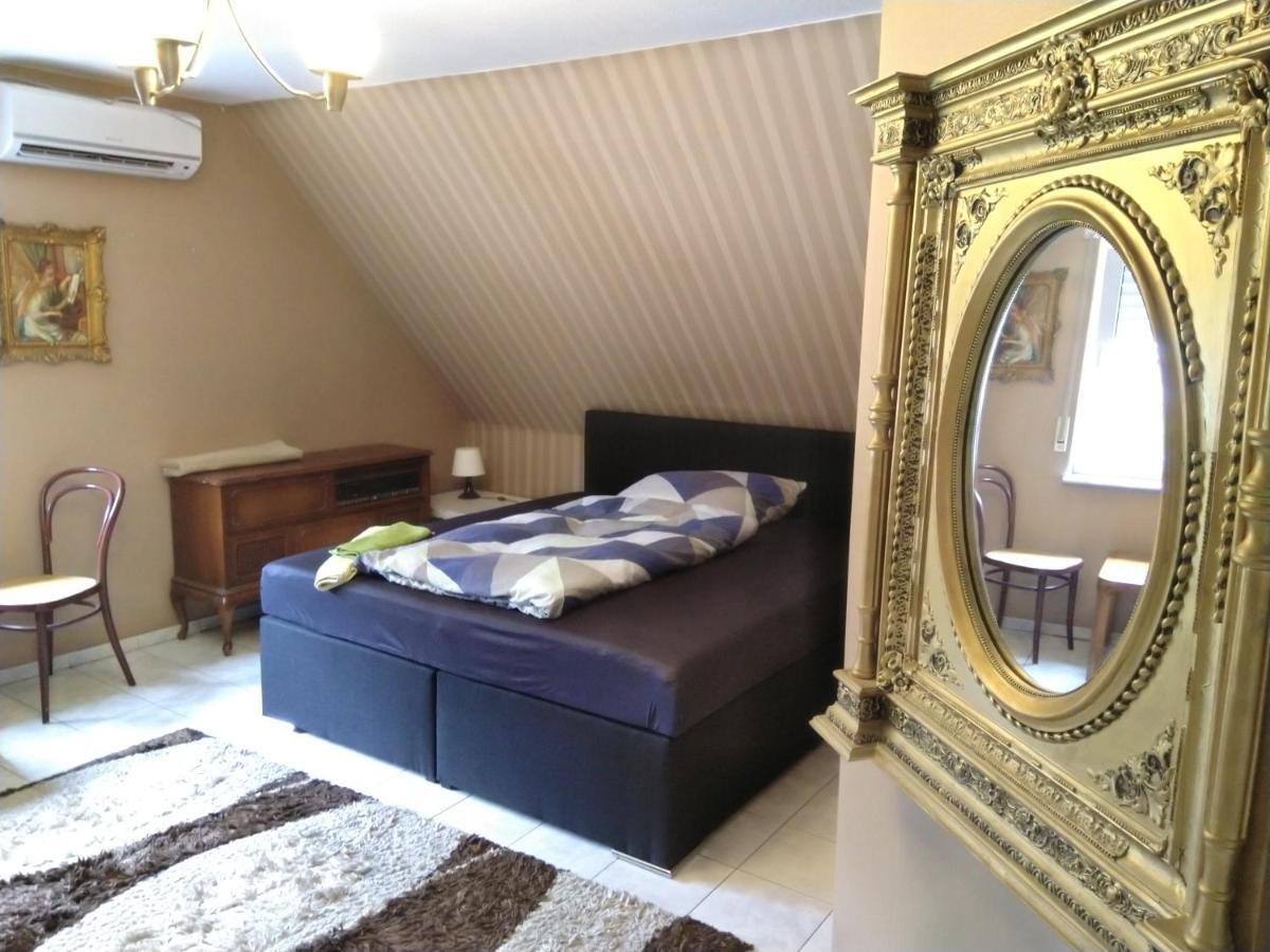 White House 'Privatzimmer' Mannheim Dış mekan fotoğraf